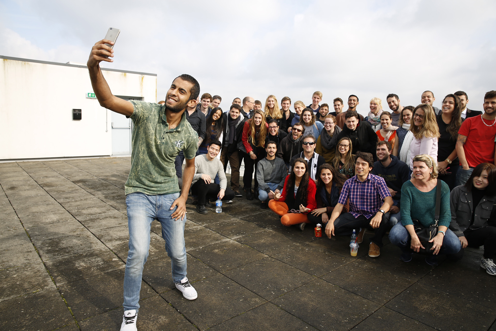 Students taking a selfie at IH Dublin