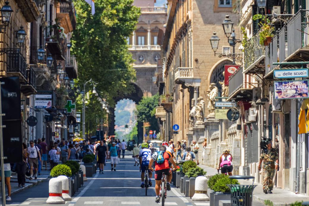 Jobs with International House IH World